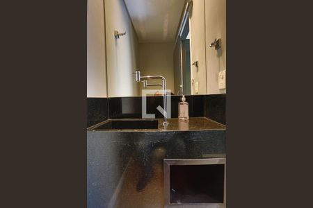 Lavabo de kitnet/studio à venda com 1 quarto, 89m² em Vila Suzana, São Paulo