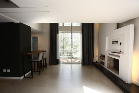 Sala de kitnet/studio para alugar com 1 quarto, 89m² em Vila Suzana, São Paulo