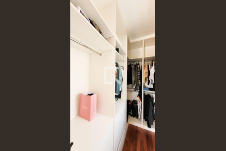 Closet da Suite de casa de condomínio à venda com 4 quartos, 300m² em Loteamento Alphaville Campinas, Campinas