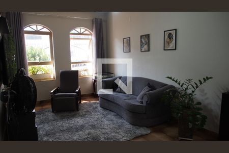 Sala  de casa à venda com 3 quartos, 163m² em Vila Vianelo, Jundiaí