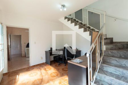 Sala de casa à venda com 3 quartos, 200m² em Vila Marieta, São Paulo