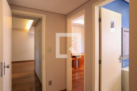 Corredor de apartamento para alugar com 4 quartos, 153m² em Ipiranga, Belo Horizonte