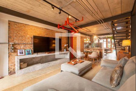 Sala de casa à venda com 2 quartos, 107m² em Vila Cordeiro, São Paulo