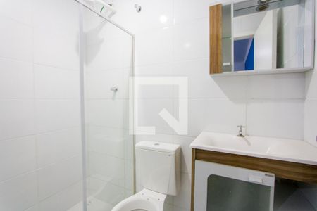 Banheiro de kitnet/studio para alugar com 1 quarto, 25m² em Casa Branca, Santo André