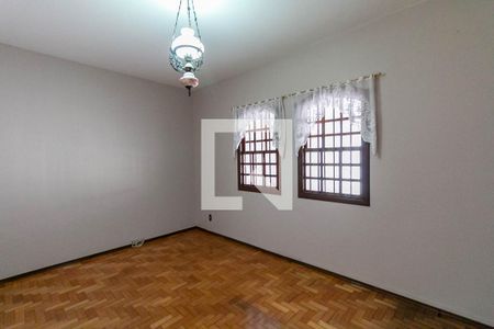 Sala de casa à venda com 4 quartos, 400m² em Carlos Prates, Belo Horizonte