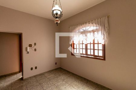 Sala de casa à venda com 4 quartos, 400m² em Carlos Prates, Belo Horizonte