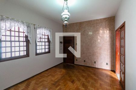 Sala de casa à venda com 4 quartos, 400m² em Carlos Prates, Belo Horizonte