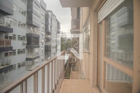 Sala - Varanda de apartamento para alugar com 1 quarto, 64m² em Passo da Areia, Porto Alegre