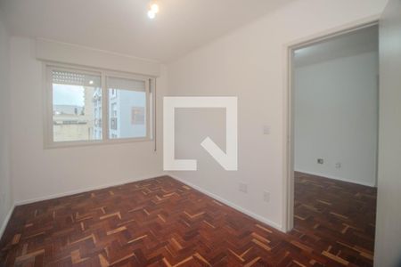 Quarto de apartamento para alugar com 1 quarto, 64m² em Passo da Areia, Porto Alegre