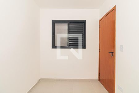 Quarto 1 de apartamento para alugar com 2 quartos, 40m² em Vila Nivi, São Paulo