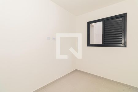 Quarto 2 de apartamento para alugar com 2 quartos, 41m² em Vila Nivi, São Paulo