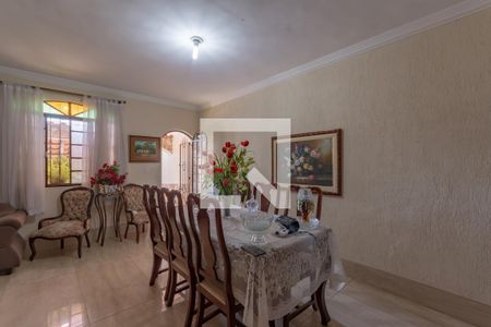 Sala de Jantar de casa à venda com 3 quartos, 120m² em Santa Amélia, Belo Horizonte