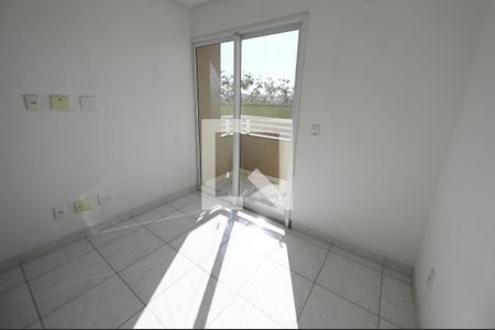 Quarto 2 de apartamento para alugar com 2 quartos, 67m² em Residencial Guarema, Goiânia