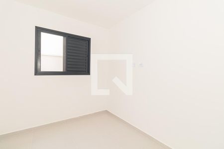 Quarto 2 de apartamento para alugar com 2 quartos, 41m² em Vila Nivi, São Paulo