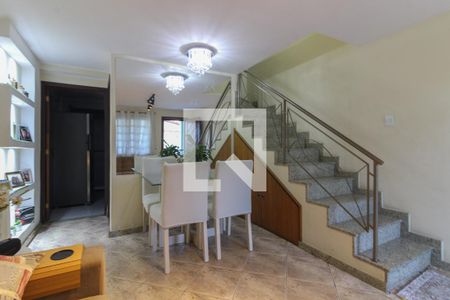 Sala de casa de condomínio à venda com 3 quartos, 120m² em Recreio dos Bandeirantes, Rio de Janeiro