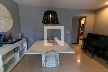 Sala de apartamento à venda com 3 quartos, 120m² em Ingá, Niterói