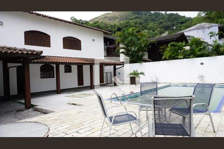 Piscina de casa de condomínio para alugar com 4 quartos, 300m² em Anil, Rio de Janeiro