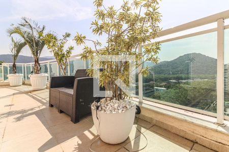 Apartamento para alugar com 160m², 4 quartos e 2 vagas Apartamento para alugar com 160m², 4 quartos e 2 vagasTerraço - Pleomelia