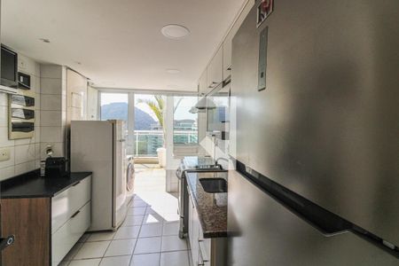 Apartamento para alugar com 160m², 4 quartos e 2 vagas Apartamento para alugar com 160m², 4 quartos e 2 vagasCozinha