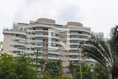 Apartamento para alugar com 160m², 4 quartos e 2 vagas Apartamento para alugar com 160m², 4 quartos e 2 vagasFachada