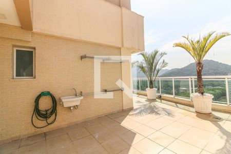 Apartamento para alugar com 160m², 4 quartos e 2 vagas Apartamento para alugar com 160m², 4 quartos e 2 vagasÁrea de Serviço