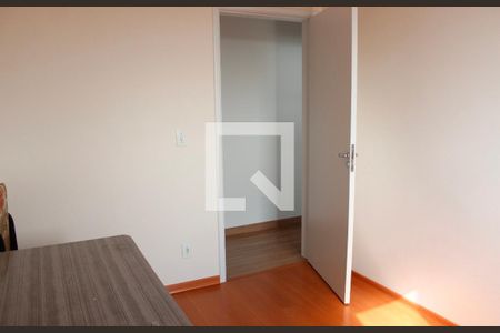 Quarto2 de apartamento para alugar com 2 quartos, 48m² em Vila Figueira, Suzano