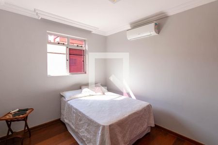 Quarto de apartamento à venda com 3 quartos, 150m² em Nova Suíça, Belo Horizonte