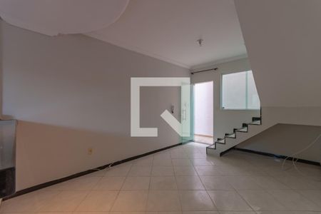 Sala de casa de condomínio para alugar com 2 quartos, 70m² em Santa Mônica, Belo Horizonte