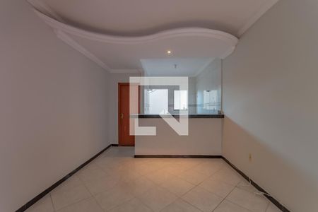 Sala de casa de condomínio para alugar com 2 quartos, 70m² em Santa Mônica, Belo Horizonte