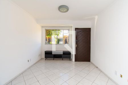 Sala de casa de condomínio para alugar com 2 quartos, 80m² em Jardim Flor do Campo, Guarulhos