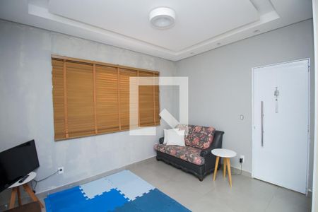 Sala de casa à venda com 2 quartos, 200m² em Sagrada Família, Belo Horizonte