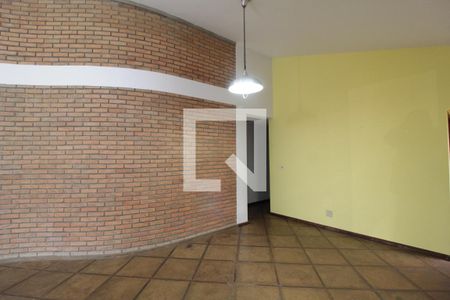 Casa para alugar com 4 quartos, 230m² em Jardim Karaíba, Uberlândia