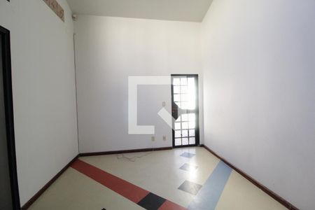 Sala 2 de casa para alugar com 4 quartos, 230m² em Jardim Karaíba, Uberlândia