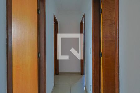 Corredor de apartamento à venda com 4 quartos, 180m² em Carlos Prates, Belo Horizonte