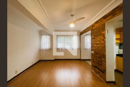 Sala de casa à venda com 2 quartos, 136m² em Cosme Velho, Rio de Janeiro