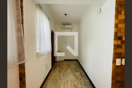 Sala de casa à venda com 2 quartos, 136m² em Cosme Velho, Rio de Janeiro