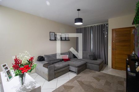 Sala de casa à venda com 3 quartos, 125m² em Vila Carmosina, São Paulo