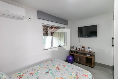 Quarto de casa à venda com 2 quartos, 150m² em João Pinheiro, Belo Horizonte
