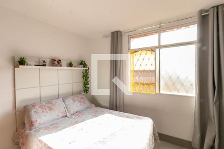 Quarto de casa à venda com 2 quartos, 150m² em João Pinheiro, Belo Horizonte