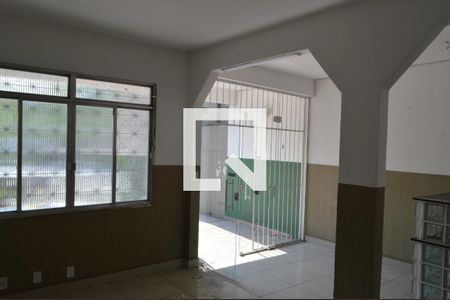 Sala de casa à venda com 3 quartos, 250m² em Taquara, Rio de Janeiro