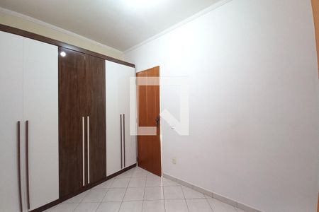 Quarto 1  de apartamento à venda com 2 quartos, 70m² em Jardim Andorinhas, Campinas