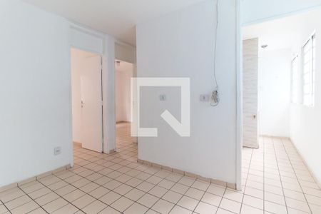 Sala de apartamento para alugar com 2 quartos, 47m² em Jardim Itamarati, Poá