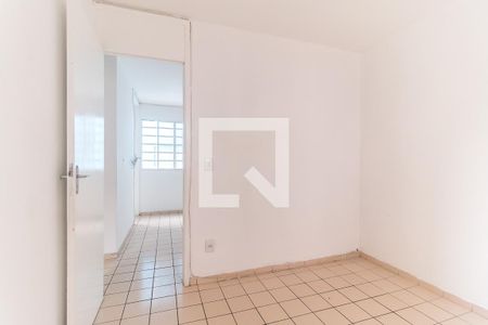 Quarto 1 de apartamento para alugar com 2 quartos, 47m² em Jardim Itamarati, Poá