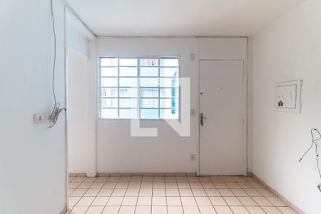 Sala de apartamento para alugar com 2 quartos, 47m² em Jardim Itamarati, Poá