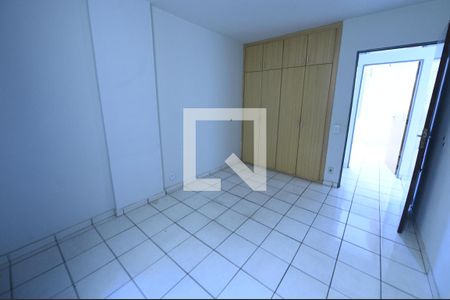 Quarto de apartamento para alugar com 2 quartos, 80m² em Jardim Goiás, Goiânia