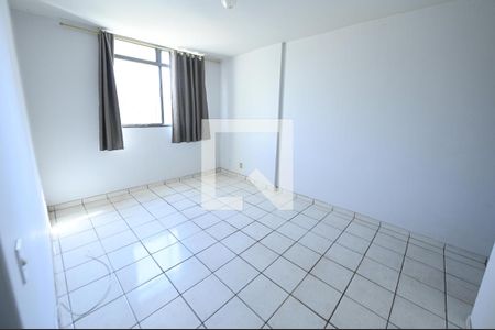 Sala de apartamento para alugar com 2 quartos, 80m² em Jardim Goiás, Goiânia