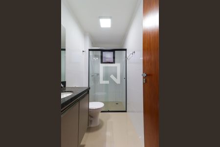 Banheiro da Suíte de apartamento para alugar com 1 quarto, 39m² em Ribeirânia, Ribeirão Preto
