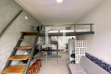 Sala/Quarto de kitnet/studio à venda com 1 quarto, 30m² em Catete, Rio de Janeiro