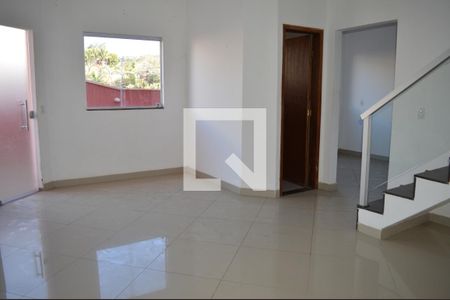 Sala de casa de condomínio à venda com 3 quartos, 100m² em Tropical, Contagem