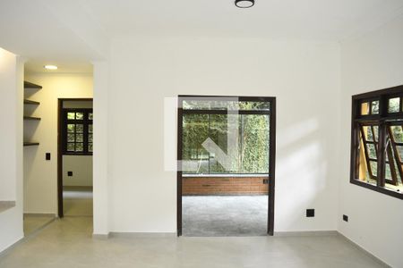 Sala de casa de condomínio para alugar com 6 quartos, 285m² em São Paulo Ii, Cotia